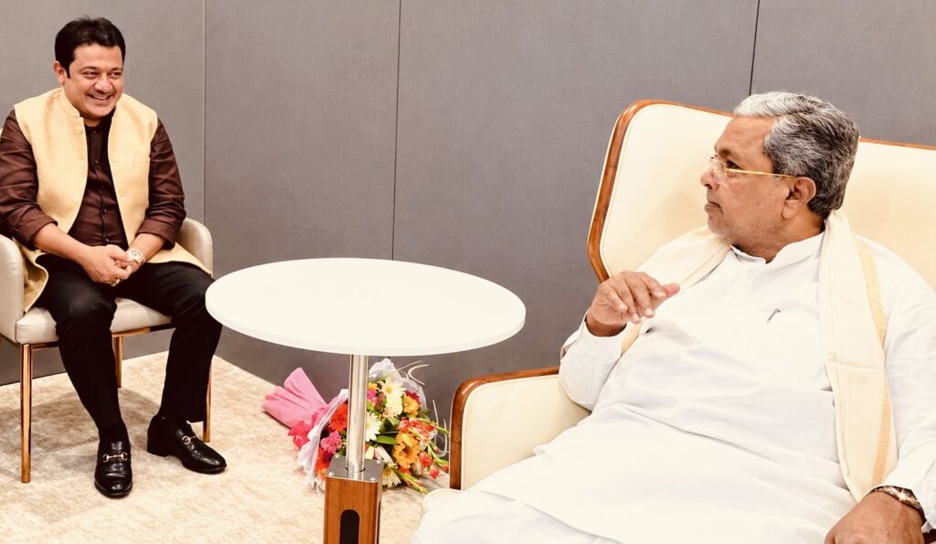 Image of Siddaramaiah with Zameer Ahmed khan