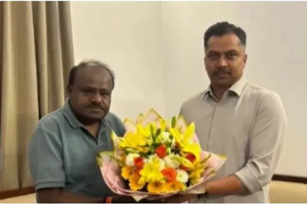 Image of Sting talk with HD Kumaraswamy